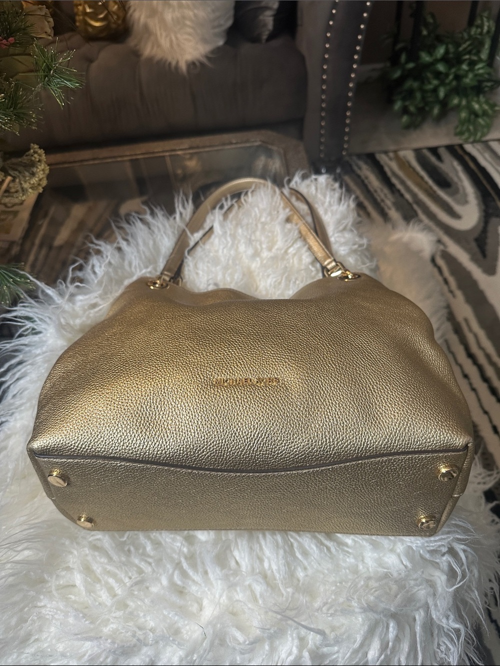 πΊπΊπΊ Michael Kors Metallic Gold Shoulder Tote